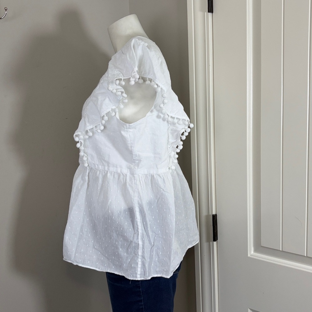 Lilly Pulitzer Raquelle Top Swiss Dot Dobby Chambray White Peplum Embroidered L - Picture 6 of 13